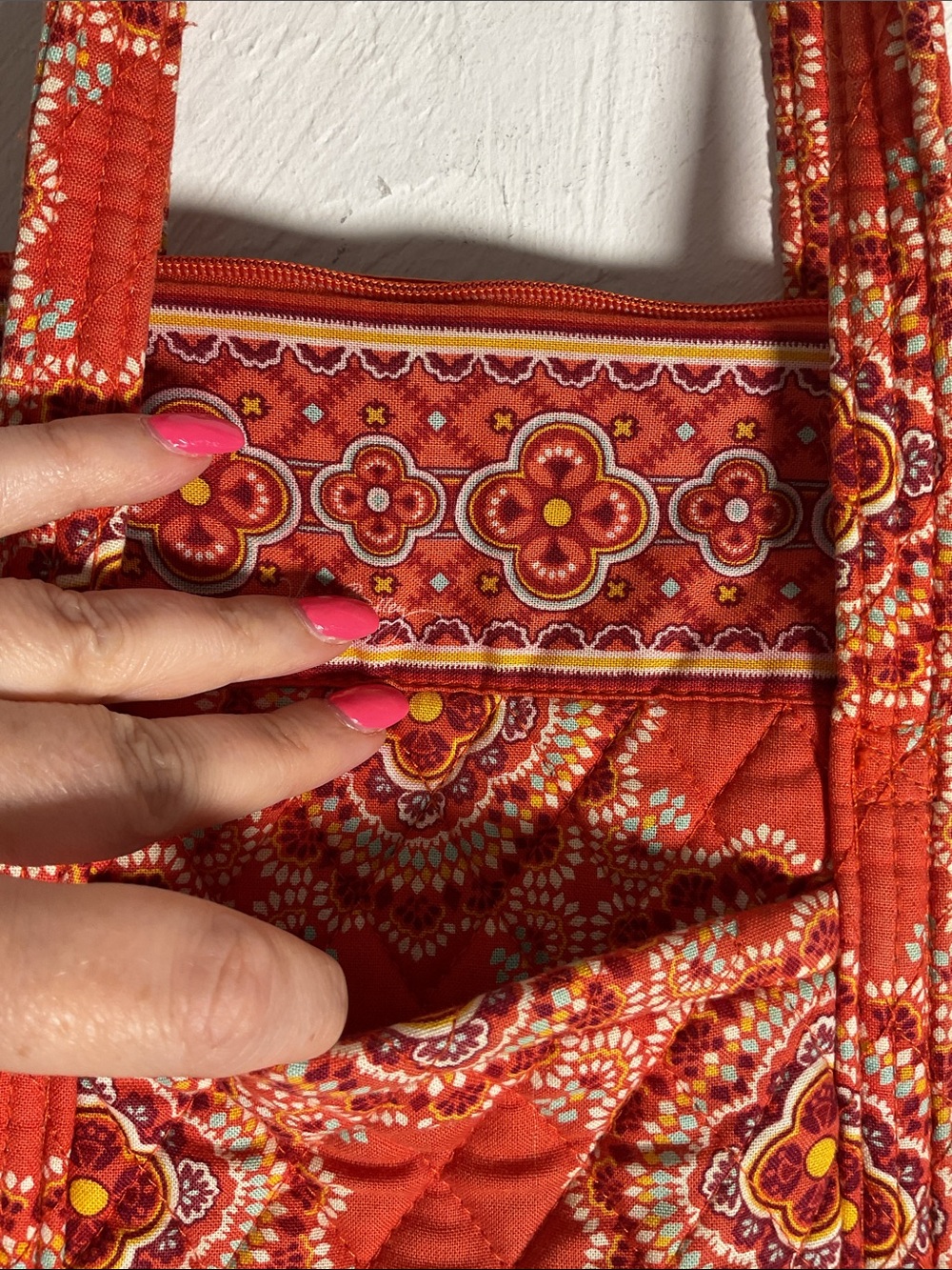 Vera Bradley Small Vera Tote Bag Paprika Quilted Medallion Paisley Orange Red - Picture 2 of 12
